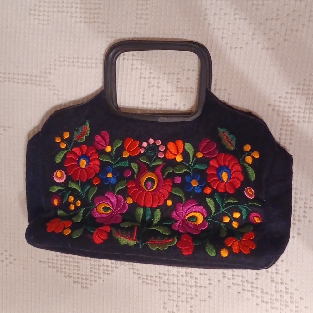 Vintage Hungarian Embroidered Purse